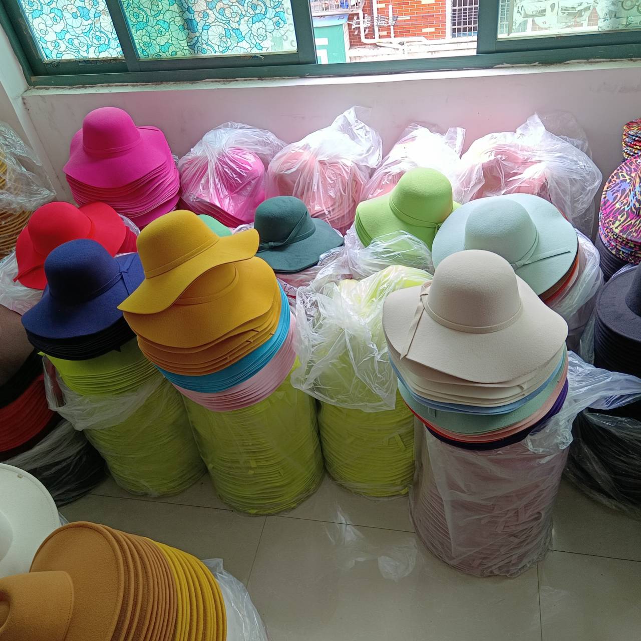 White Dome-shaped Ladies' Hat  - Fedora Hat Wool ulasan dan harga